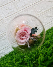 Load image into Gallery viewer, Preseved Flowers Dome